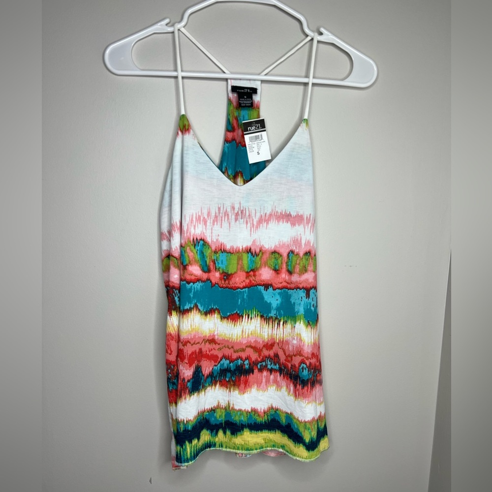 NEW w/tag. Rue 21 flowy tank top. Size small. 3/4 fabric liner. - Picture 1 of 4